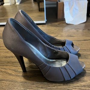 Silver suede peep toe pumps